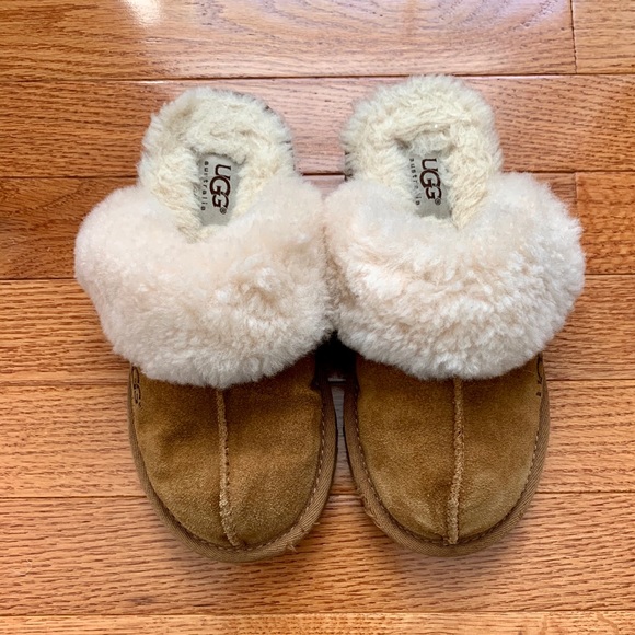 girls ugg slippers